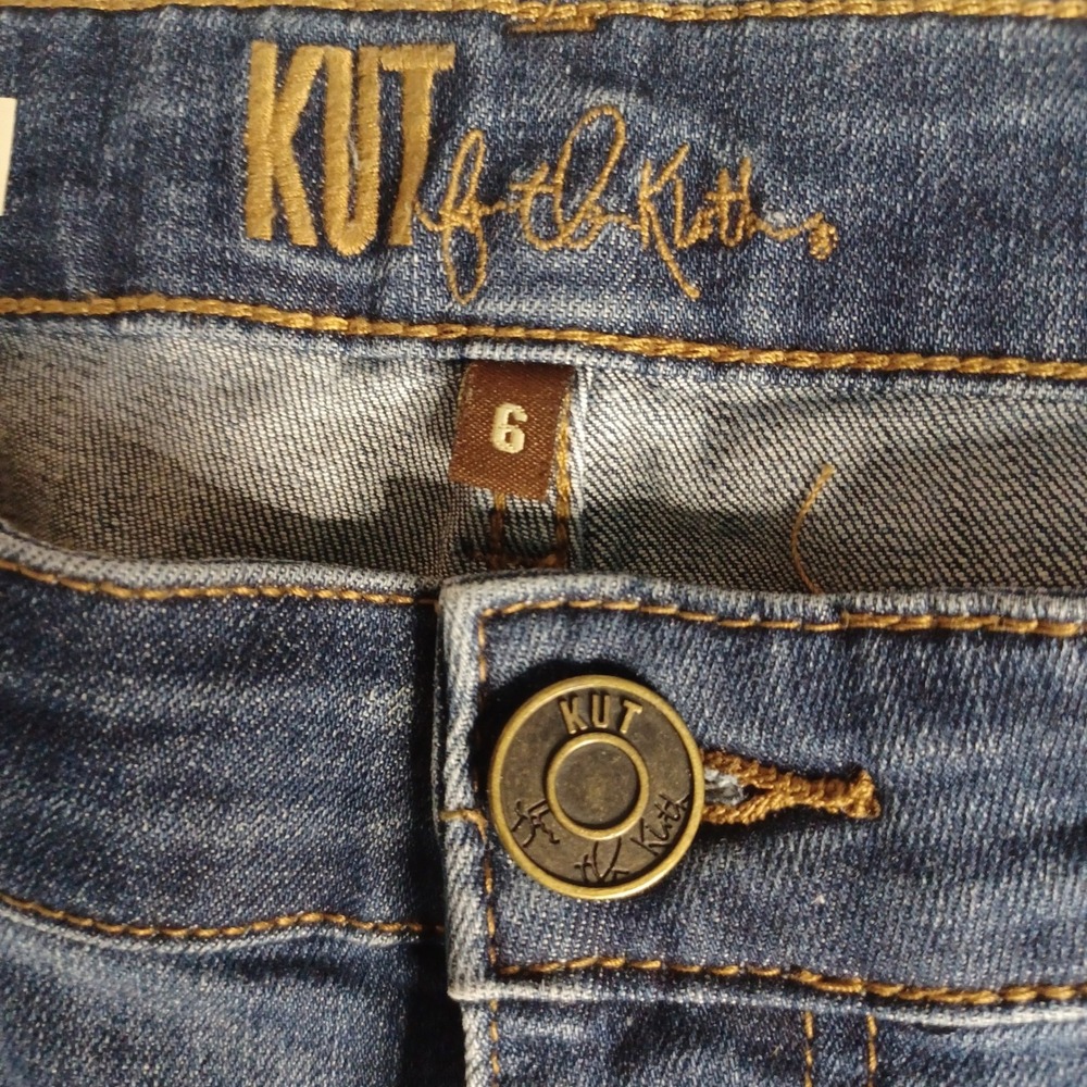 Women's KUT from the Kloth Carrie Boyfriend Medium Wash Jeans in a Size 6 - Picture 5 of 13